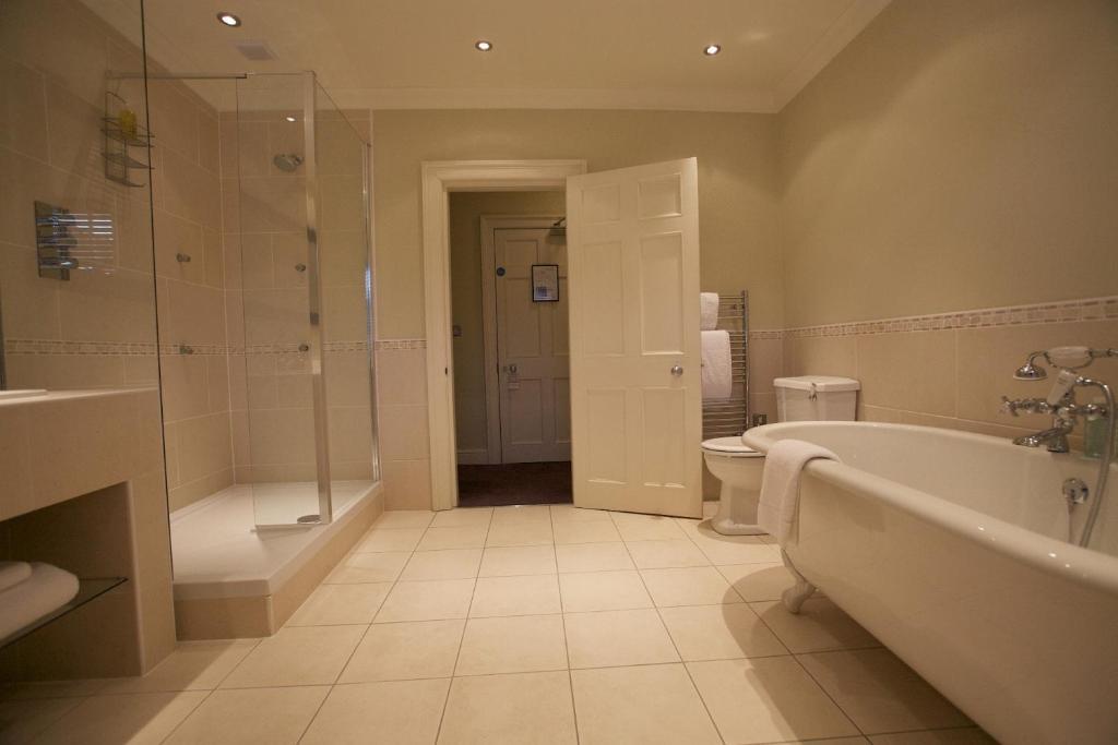 The Commercial Hotel Chester Extérieur photo